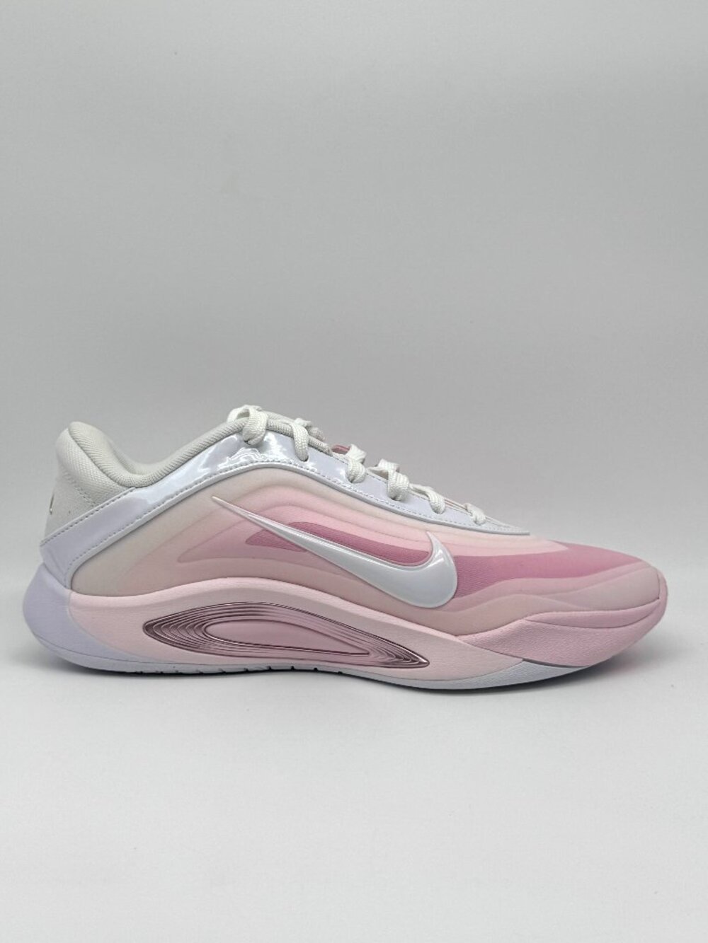Nike Womens A'One Pink White Aja Wilson Shoes sz 8 Great Condition Basketball